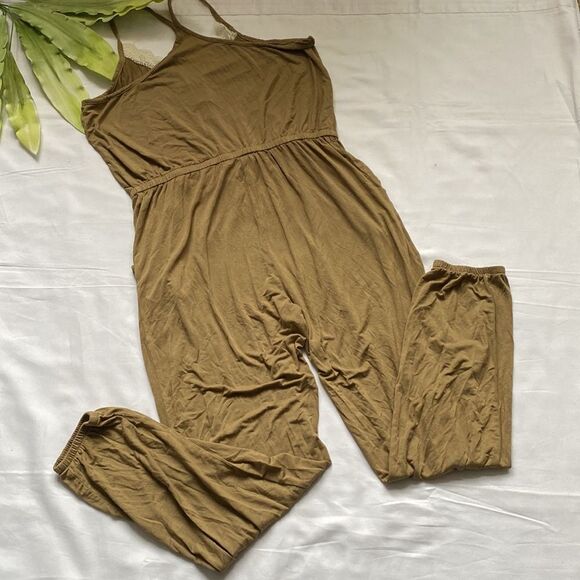 ⭐️NWT Hello Nite Romper⭐️ - Picture 8 of 8